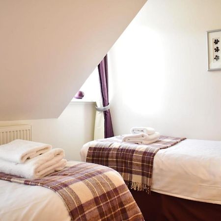 The Ross 2 Bedroom Apartment In Historic Abbey Fort Augustus Eksteriør bilde
